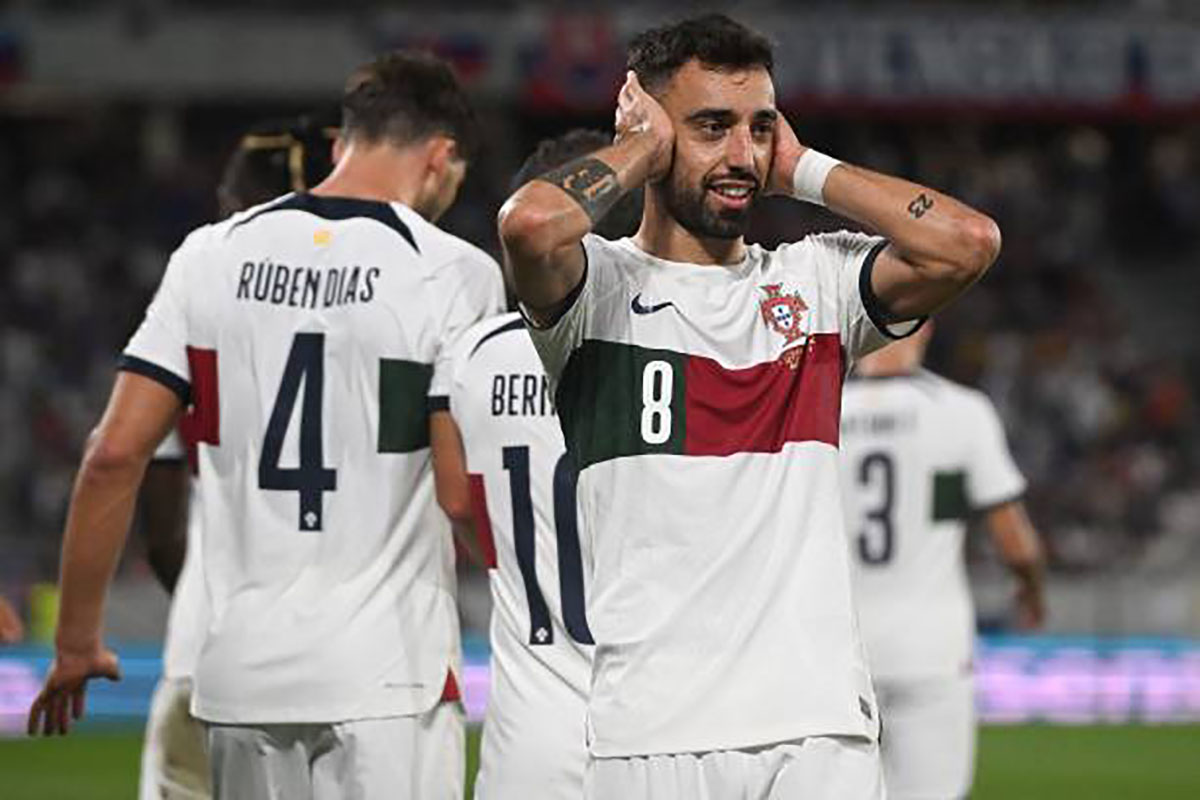 Portugal vence Eslováquia com prenda de Bruno Fernandes
