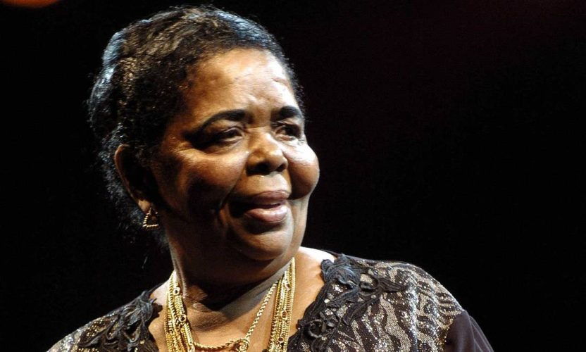 Cesaria-Evora-01